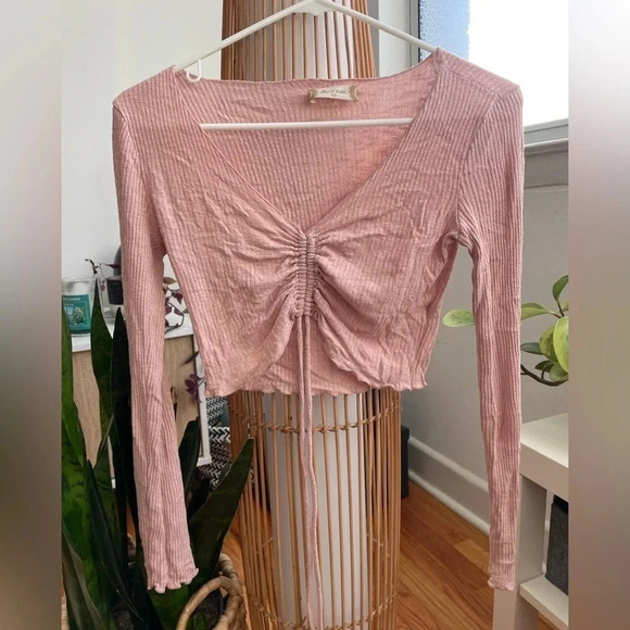Altar’d State Cropped Long Sleeve / size xs / light pink - Picture 1 of 2